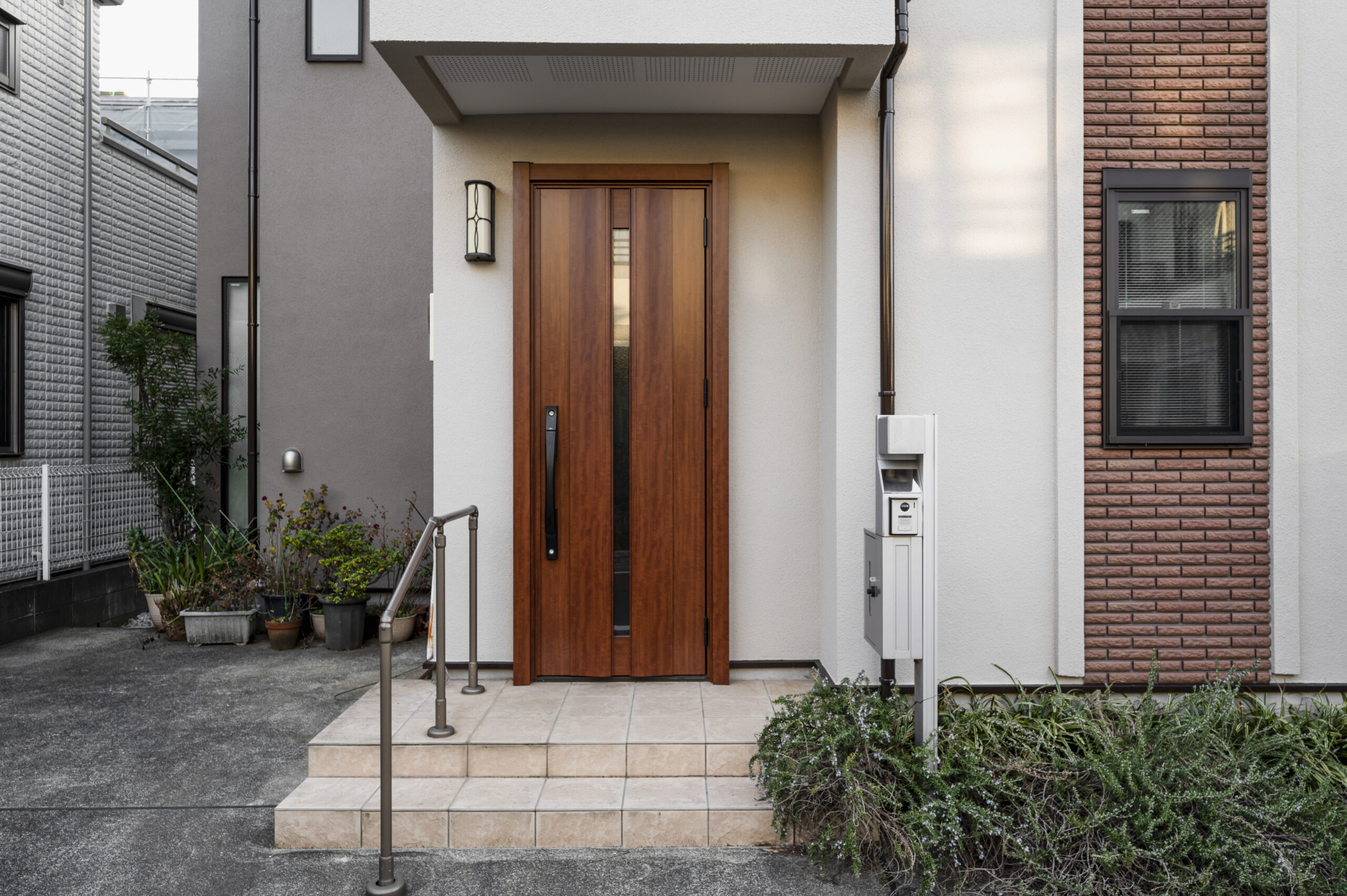 house-entrance-japanese-building